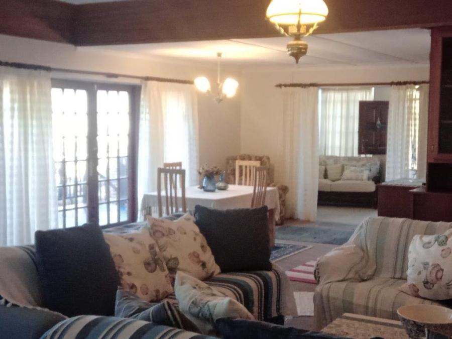 4 Bedroom Property for Sale in Paradise Beach Eastern Cape